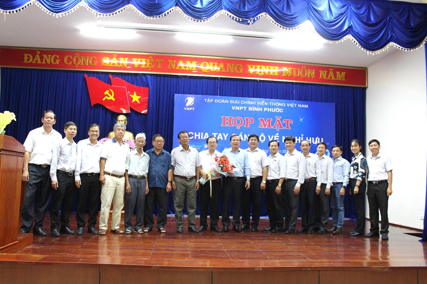 Họp mặt chia tay Chủ tịch Công đoàn VNPT Bình Phước về nghỉ chế độ Họp mặt chia tay Chủ tịch Công đoàn VNPT Bình Phước về nghỉ chế độ